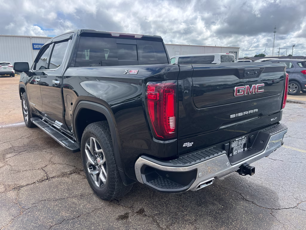 2024 Onyx Black GMC Sierra SLT 4X4 Truck