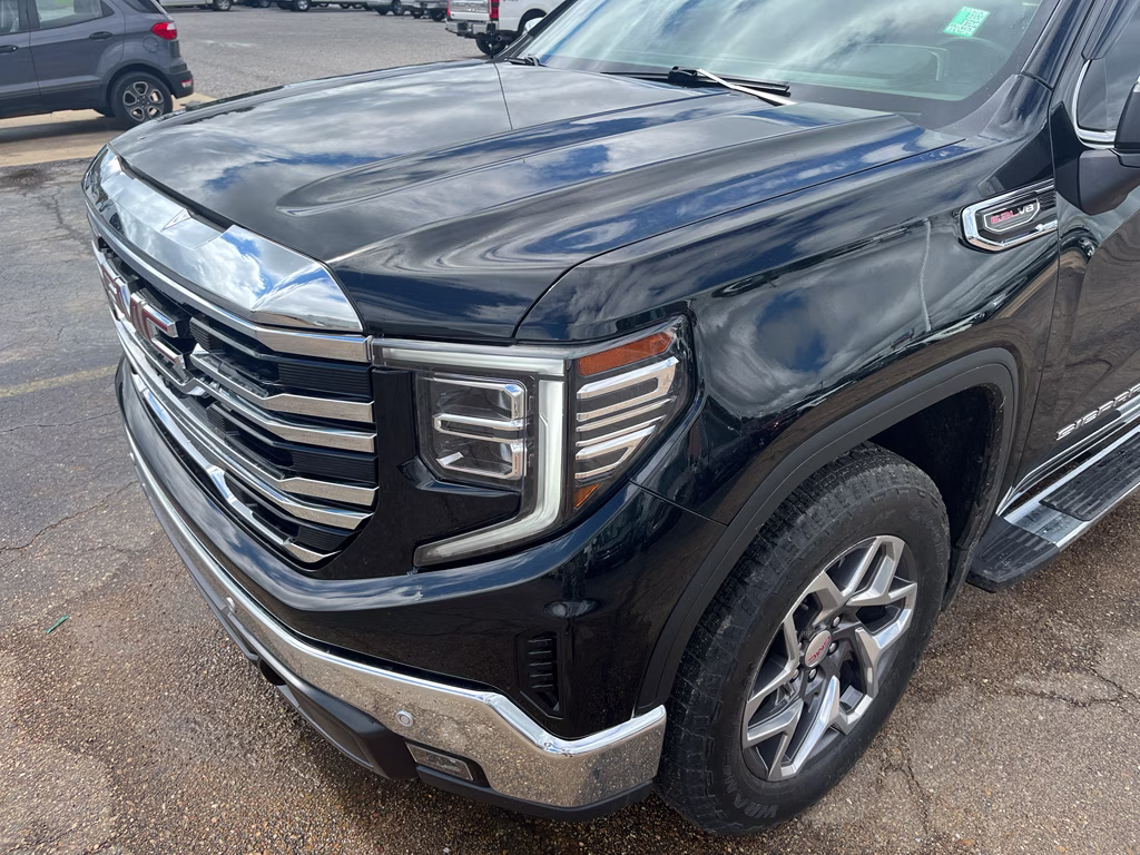 2024 Onyx Black GMC Sierra SLT 4X4 Truck