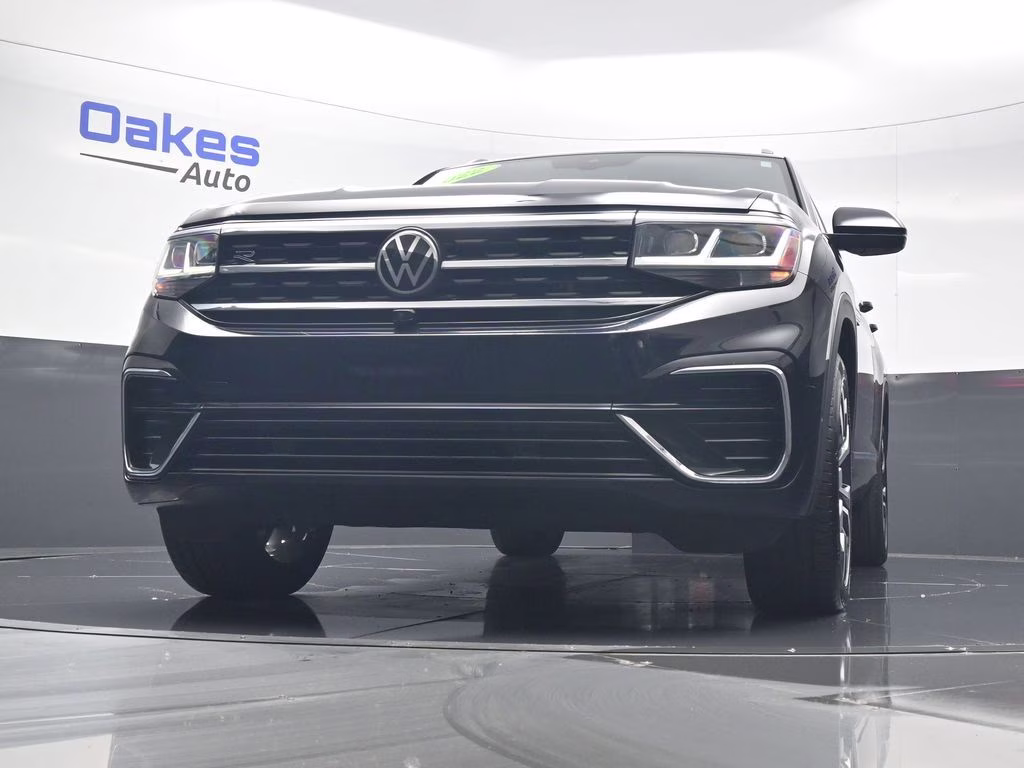 2022 Deep Black Volkswagen Atlas Cross Sport 3.6L V6 SEL Premium R-Line AWD SUV