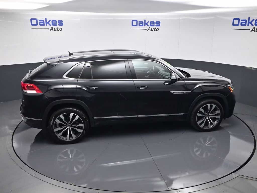 2022 Deep Black Volkswagen Atlas Cross Sport 3.6L V6 SEL Premium R-Line AWD SUV