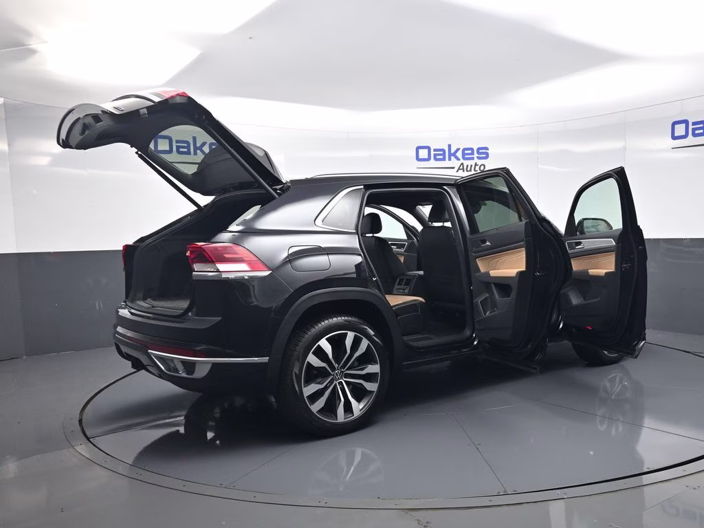 2022 Deep Black Volkswagen Atlas Cross Sport 3.6L V6 SEL Premium R-Line AWD SUV