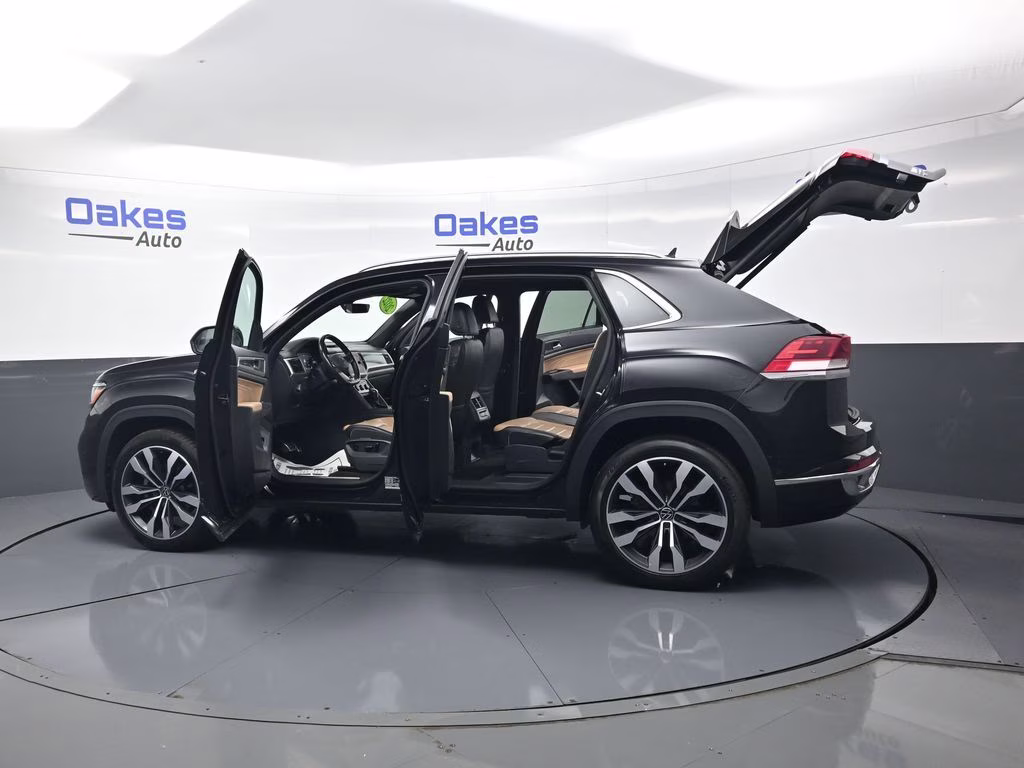 2022 Deep Black Volkswagen Atlas Cross Sport 3.6L V6 SEL Premium R-Line AWD SUV