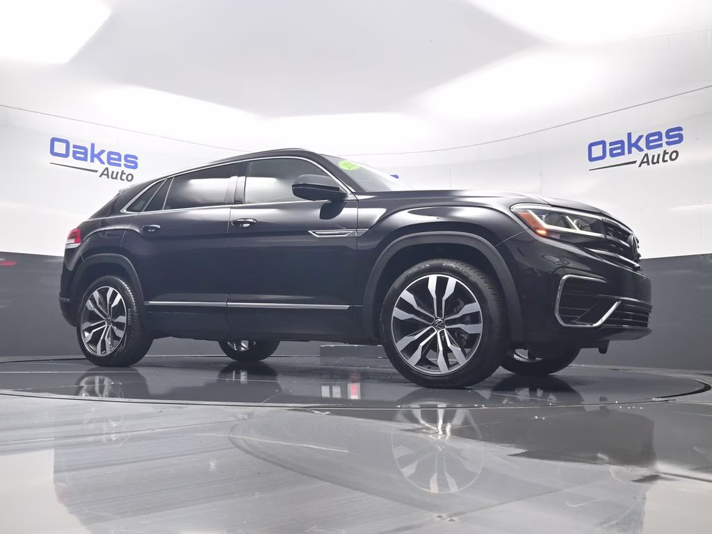 2022 Deep Black Volkswagen Atlas Cross Sport 3.6L V6 SEL Premium R-Line AWD SUV