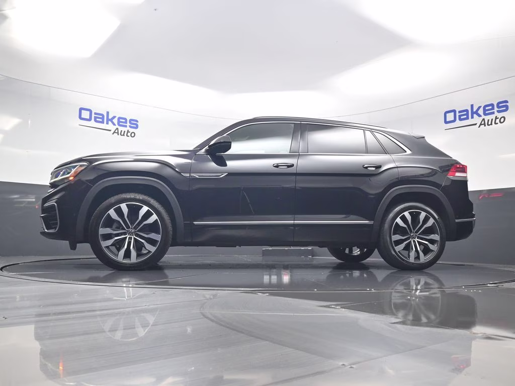 2022 Deep Black Volkswagen Atlas Cross Sport 3.6L V6 SEL Premium R-Line AWD SUV