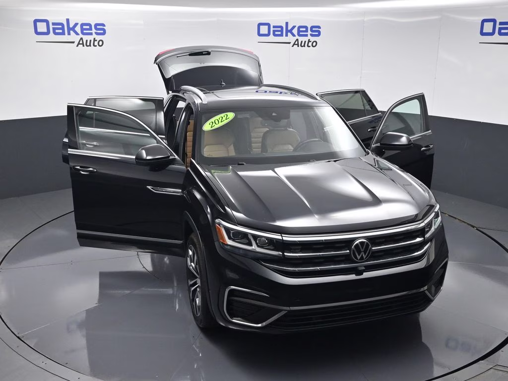 2022 Deep Black Volkswagen Atlas Cross Sport 3.6L V6 SEL Premium R-Line AWD SUV