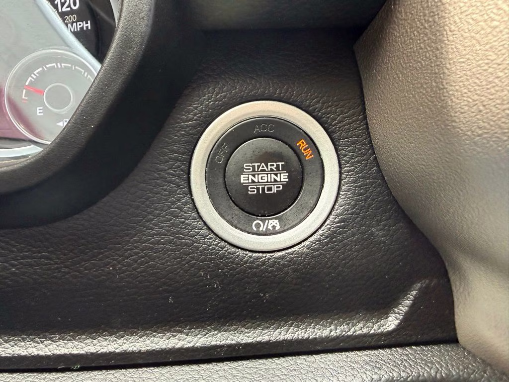 2019 Delmonico Red Pearlcoat Ram 1500 Laramie 4X4 Truck