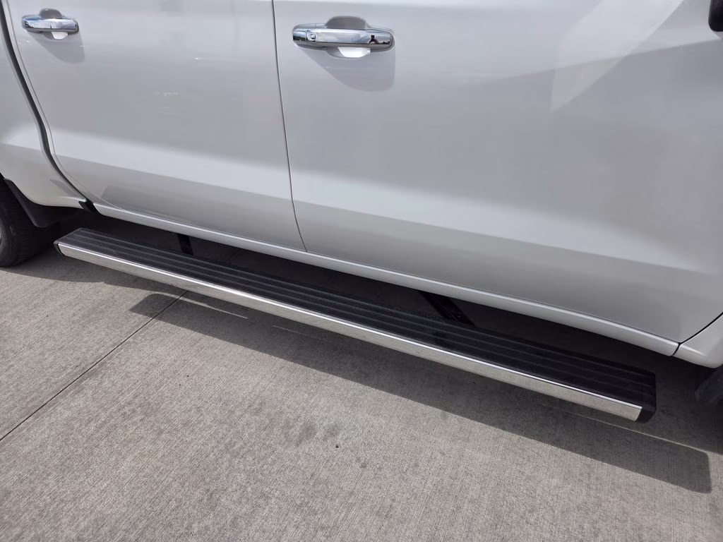2019 Iridescent Pearl Tricoat Chevrolet Silverado 1500 High Country 4X4 Truck