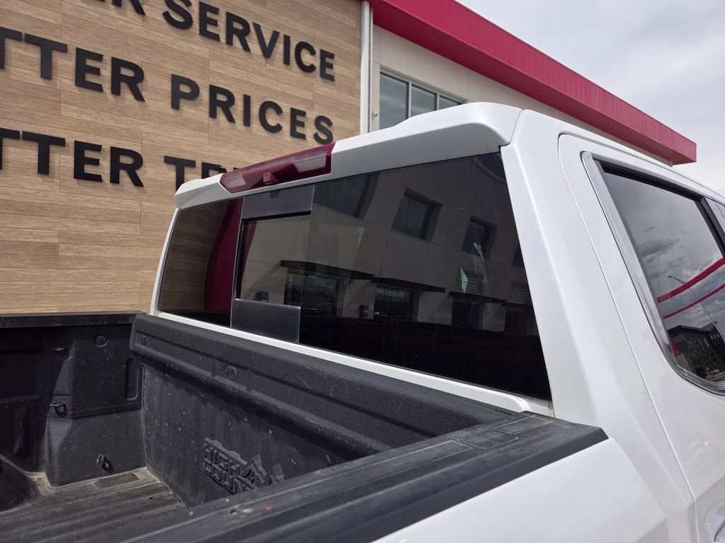 2019 Iridescent Pearl Tricoat Chevrolet Silverado 1500 High Country 4X4 Truck