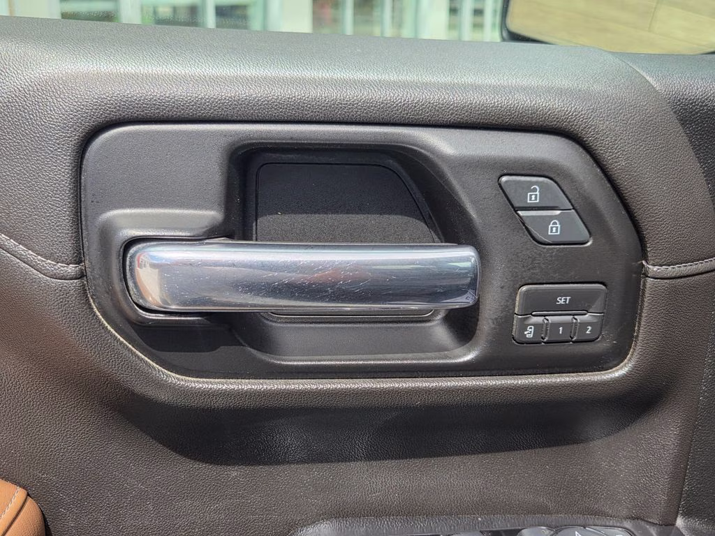 2019 Iridescent Pearl Tricoat Chevrolet Silverado 1500 High Country 4X4 Truck
