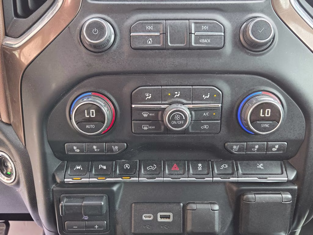 2019 Iridescent Pearl Tricoat Chevrolet Silverado 1500 High Country 4X4 Truck