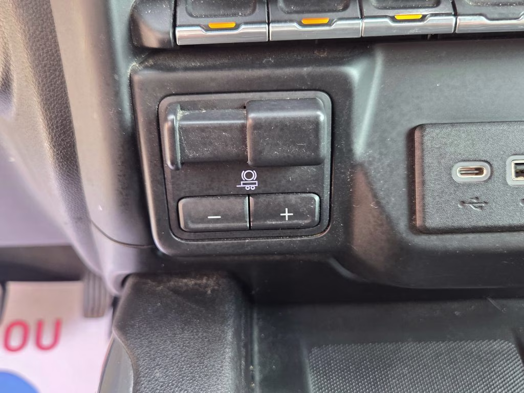 2019 Iridescent Pearl Tricoat Chevrolet Silverado 1500 High Country 4X4 Truck