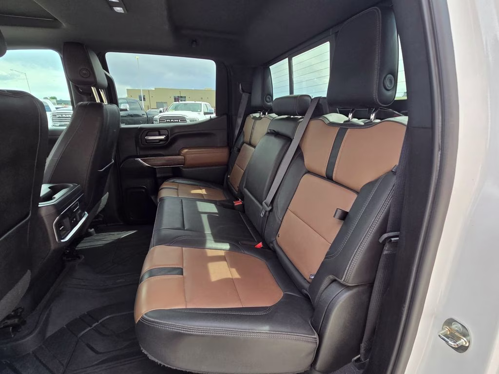 2019 Iridescent Pearl Tricoat Chevrolet Silverado 1500 High Country 4X4 Truck