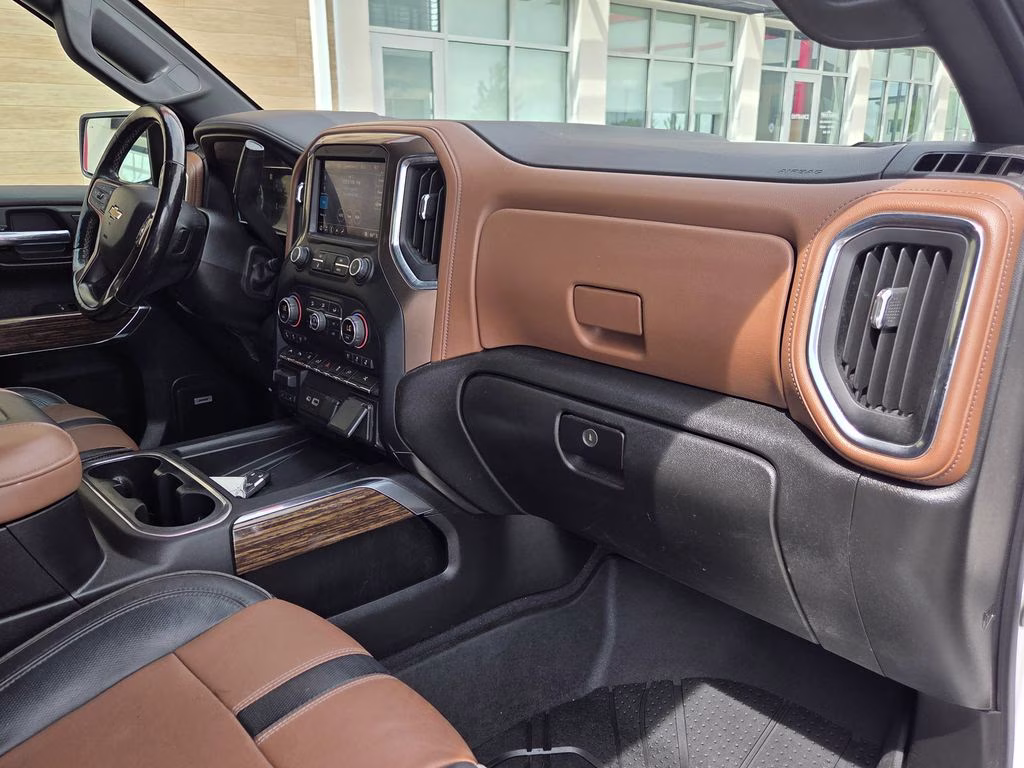 2019 Iridescent Pearl Tricoat Chevrolet Silverado 1500 High Country 4X4 Truck