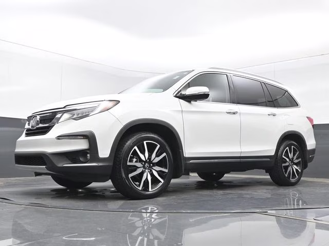 2022 Platinum White Pearl Honda Pilot Touring FWD SUV