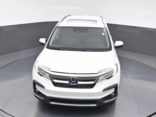 2022 Platinum White Pearl Honda Pilot Touring FWD SUV