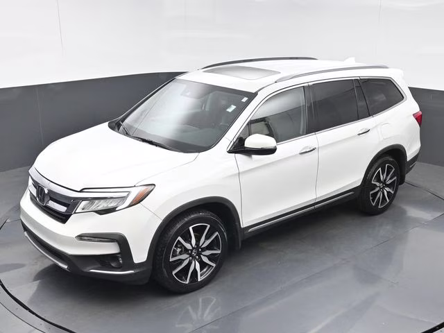2022 Platinum White Pearl Honda Pilot Touring FWD SUV