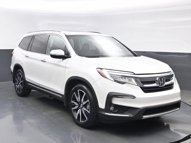 2022 Platinum White Pearl Honda Pilot Touring FWD SUV