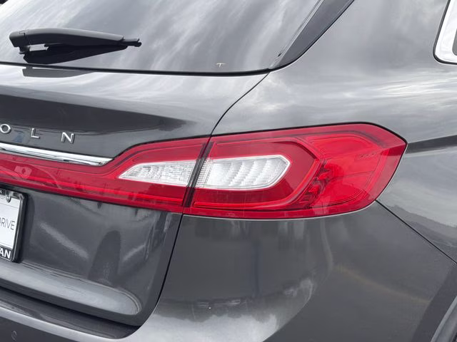 2018 Magnetic Gray Metallic Lincoln MKX Select FWD SUV