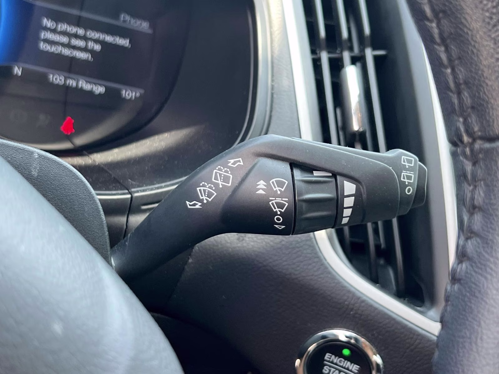 2023 Iconic Silver Metallic Ford Edge SEL AWD AWD SUV