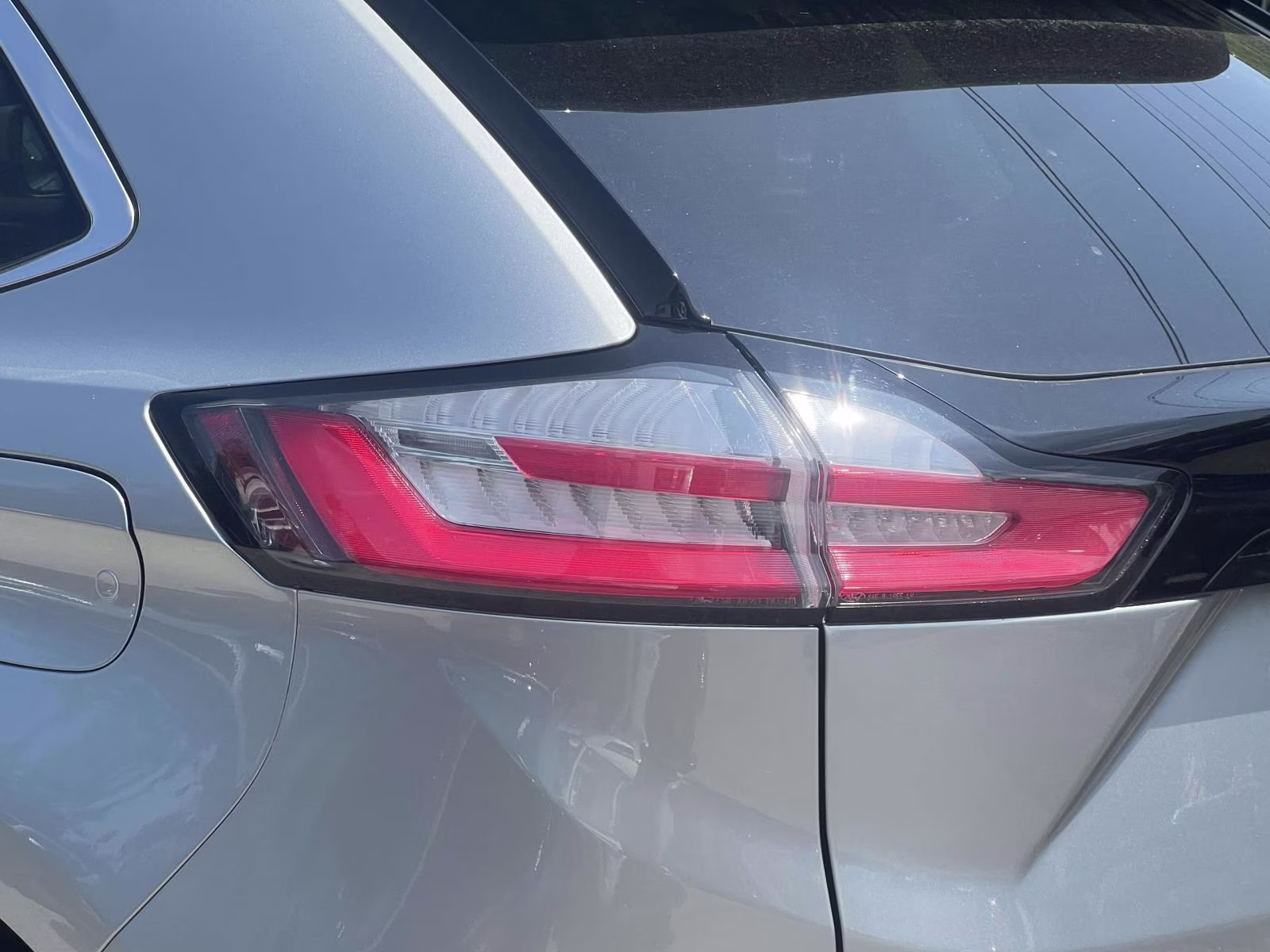 2023 Iconic Silver Metallic Ford Edge SEL AWD AWD SUV