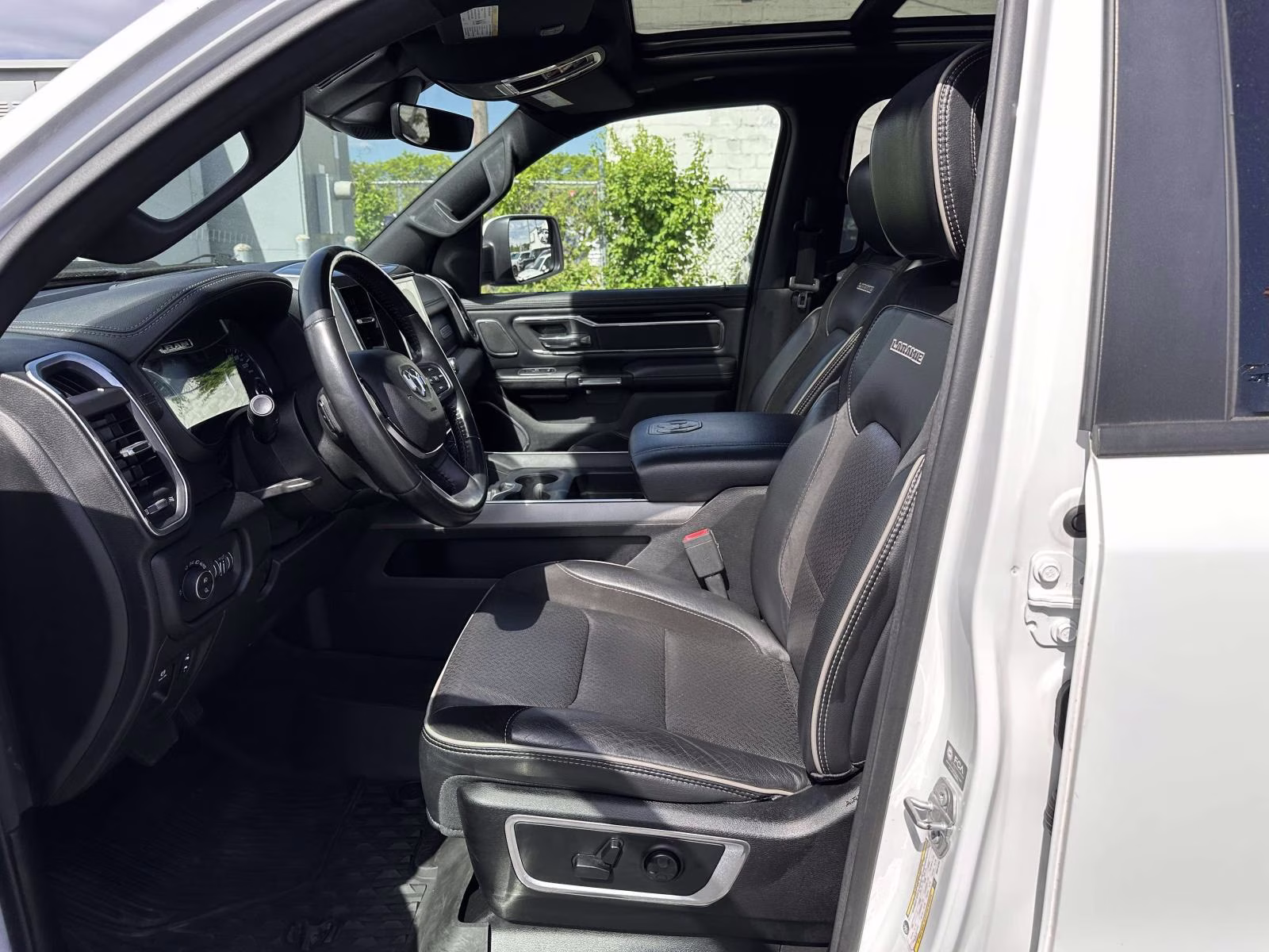2021 Bright White Clearcoat Ram 1500 Laramie 4x4 Crew Cab 5'7 Box 4X4 Truck
