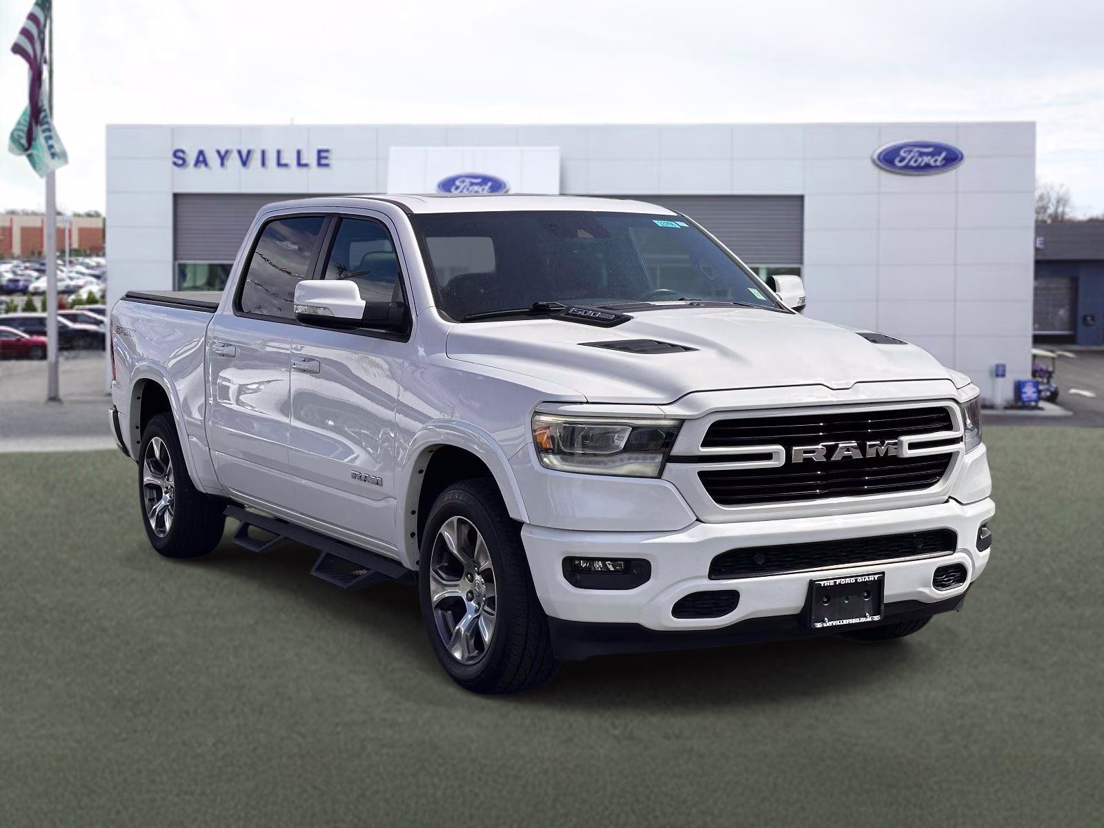 2021 Bright White Clearcoat Ram 1500 Laramie 4x4 Crew Cab 5'7 Box 4X4 Truck