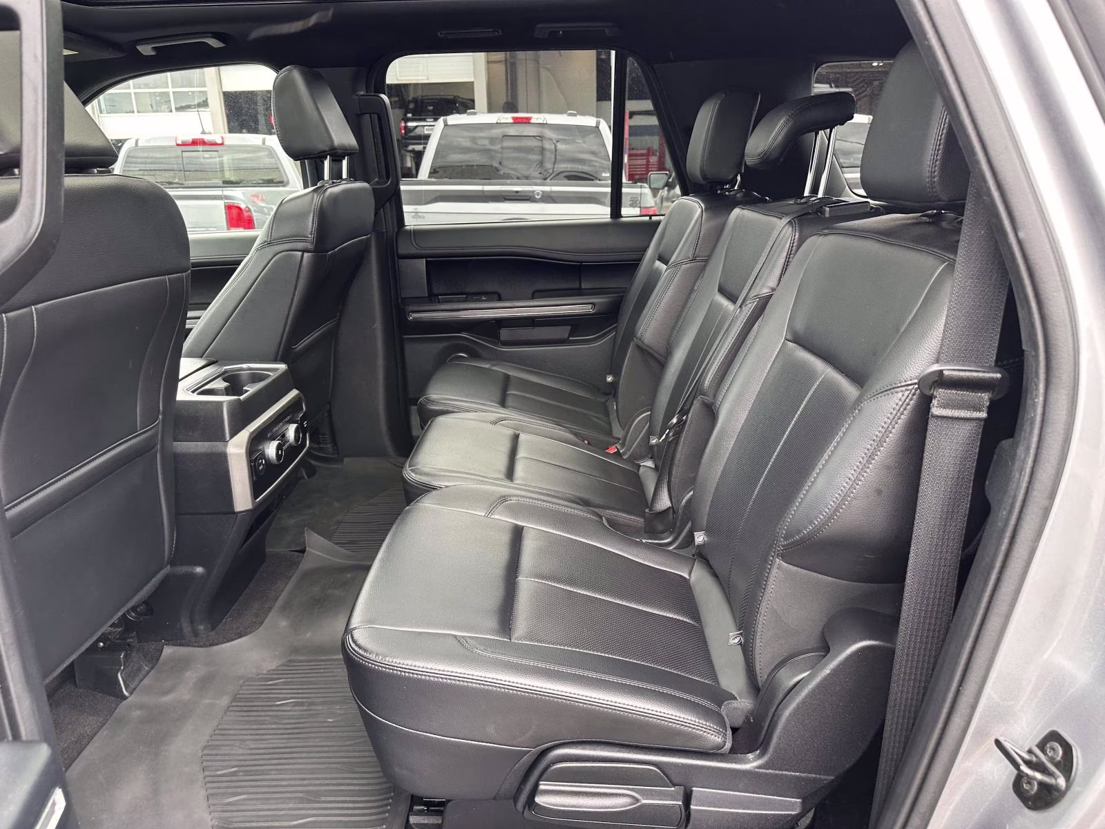 2021 Iconic Silver Metallic Ford Expedition Max XLT 4x4 4X4 SUV