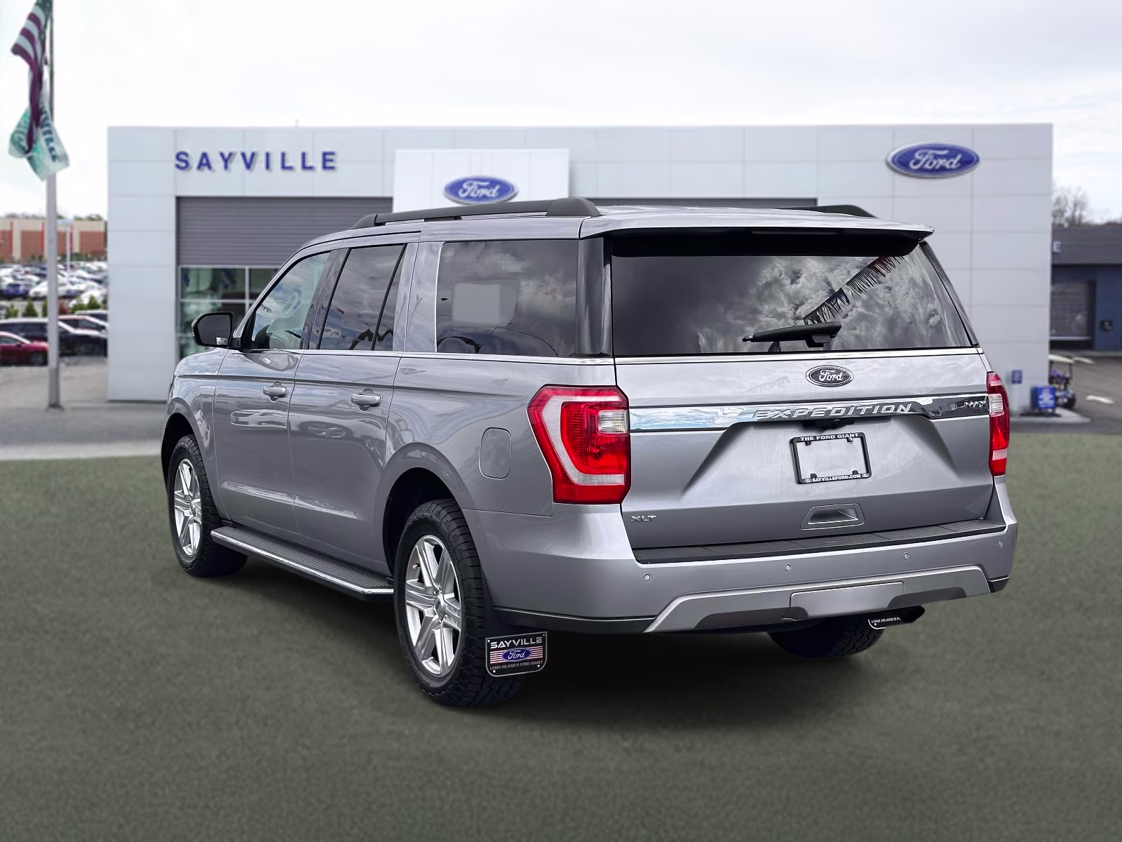2021 Iconic Silver Metallic Ford Expedition Max XLT 4x4 4X4 SUV