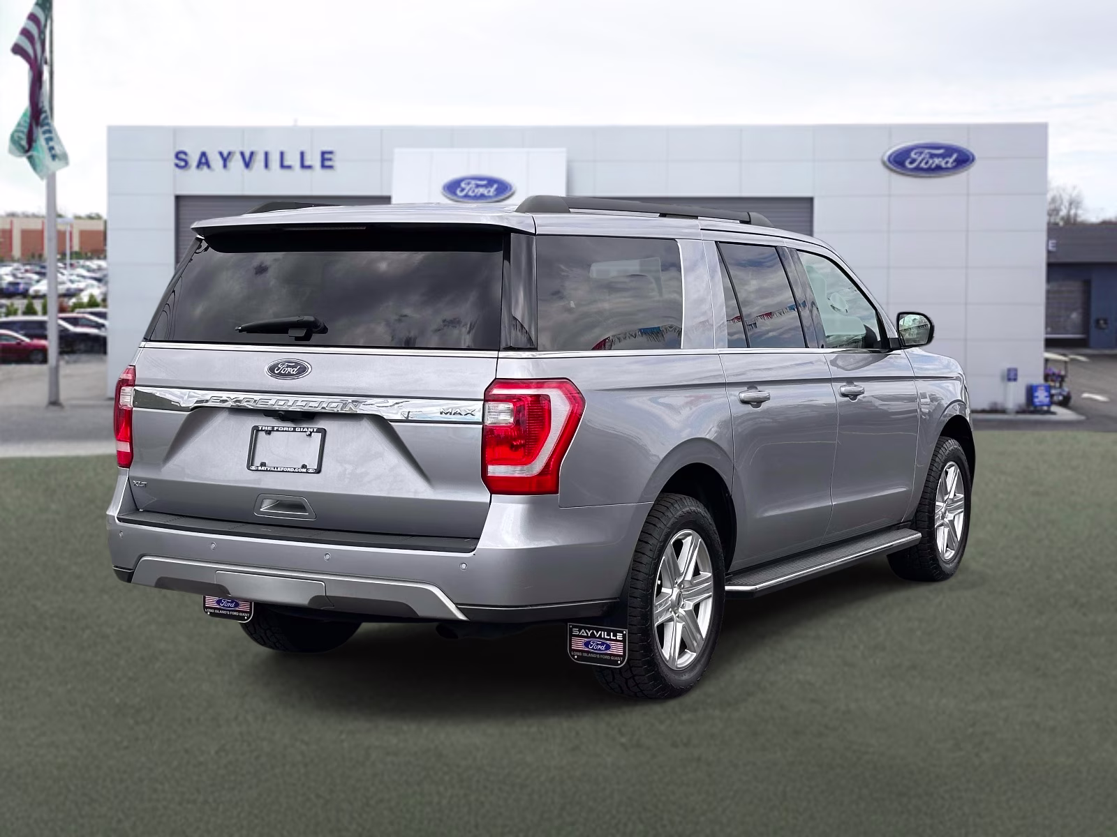 2021 Iconic Silver Metallic Ford Expedition Max XLT 4x4 4X4 SUV