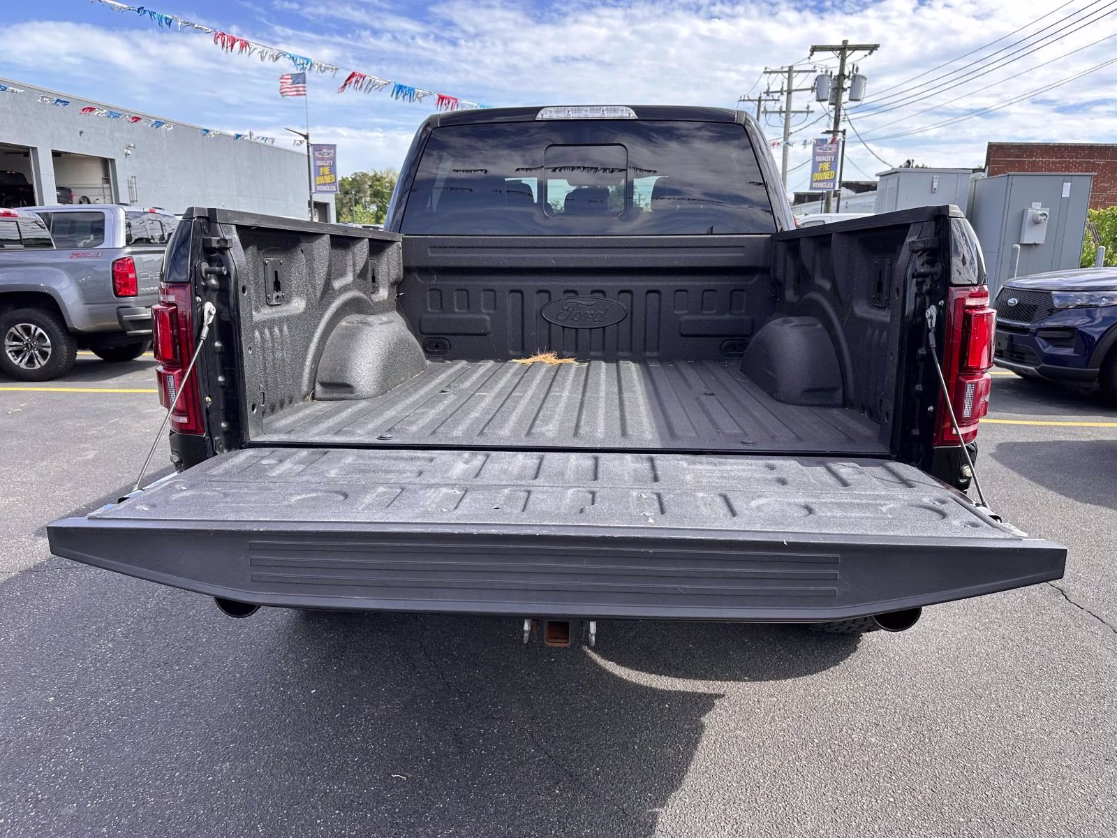 2017 Shadow Black Ford F-150 Raptor 4WD SuperCrew 5.5' Box 4X4 Truck