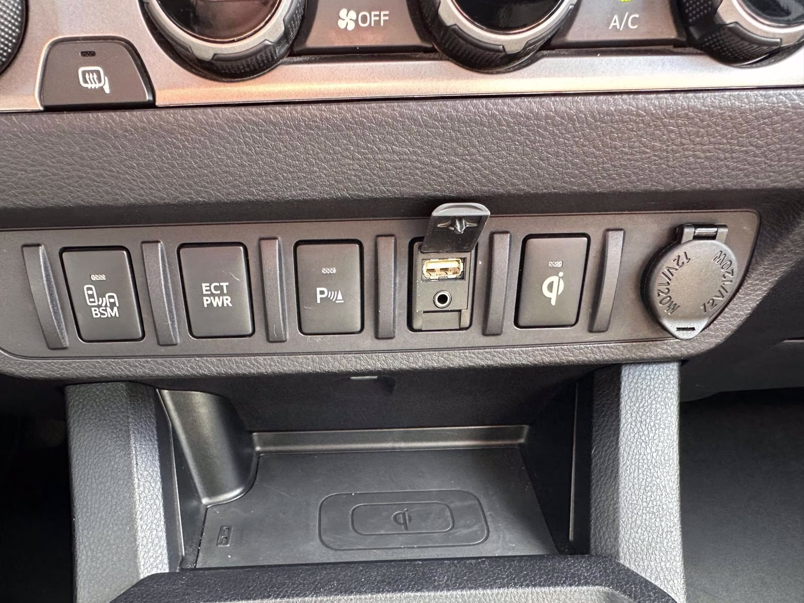 2017 Magnetic Gray Metallic Toyota Tacoma Limited Double Cab 5' Bed V6 4x4 AT (Natl) 4X4 Truck