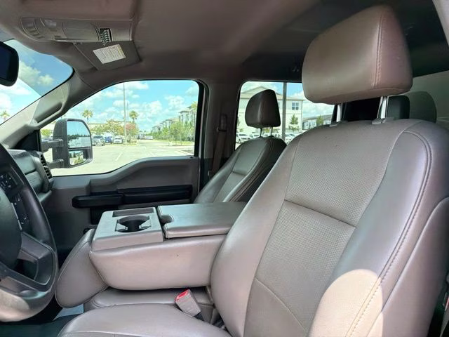2019 Oxford White Ford Super Duty F-450 DRW XL DRW 4X4 Chassis