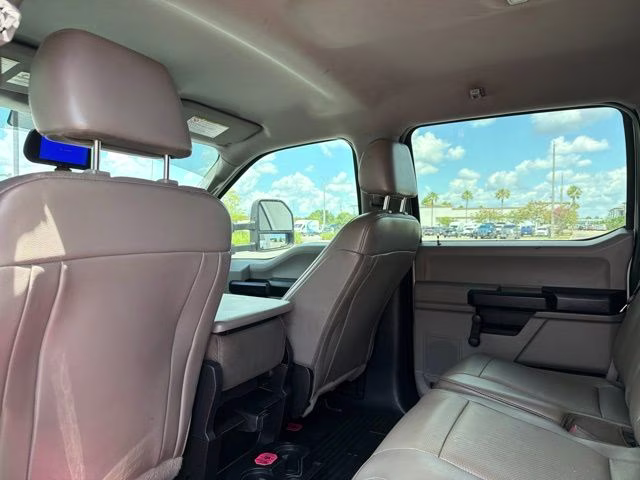 2019 Oxford White Ford Super Duty F-450 DRW XL DRW 4X4 Chassis
