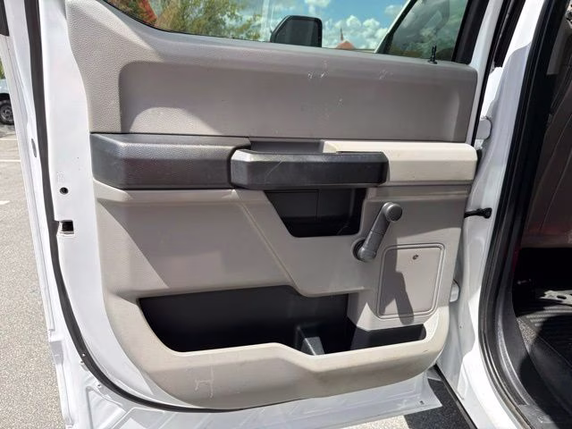 2019 Oxford White Ford Super Duty F-450 DRW XL DRW 4X4 Chassis