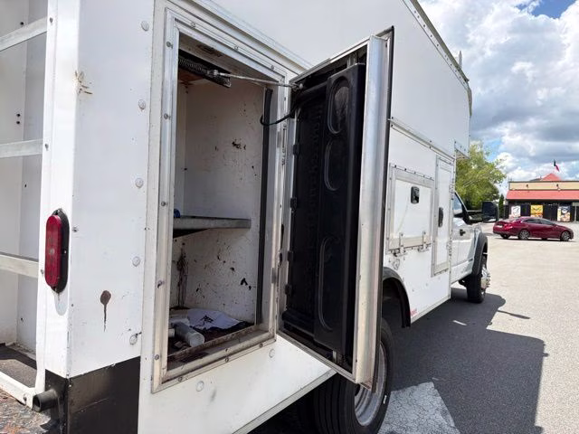 2019 Oxford White Ford Super Duty F-450 DRW XL DRW 4X4 Chassis