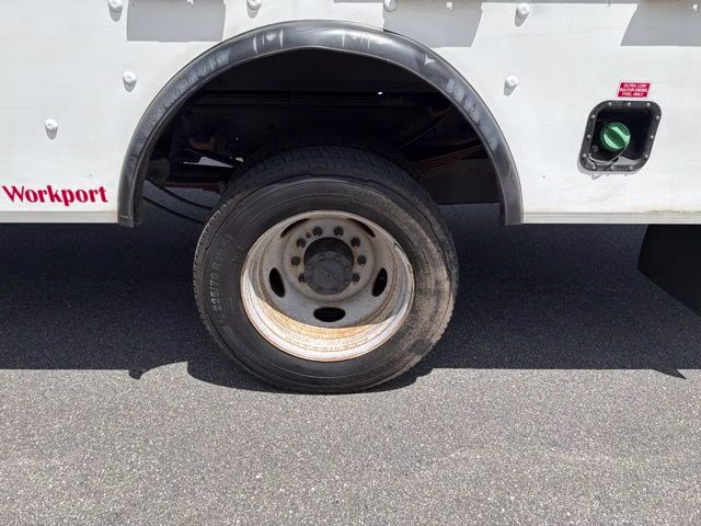 2019 Oxford White Ford Super Duty F-450 DRW XL DRW 4X4 Chassis