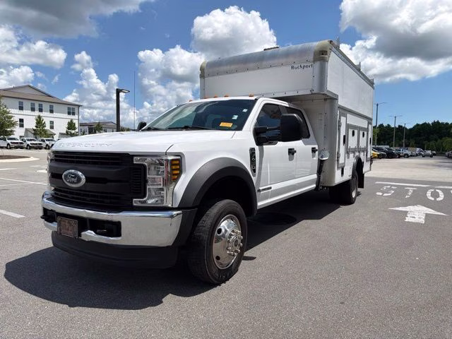 2019 Oxford White Ford Super Duty F-450 DRW XL DRW 4X4 Chassis