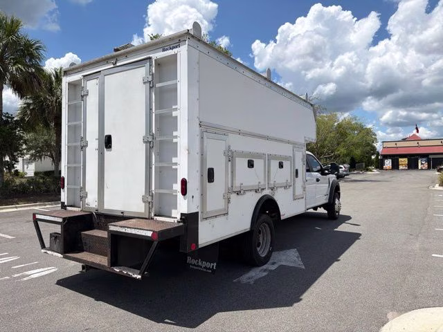 2019 Oxford White Ford Super Duty F-450 DRW XL DRW 4X4 Chassis