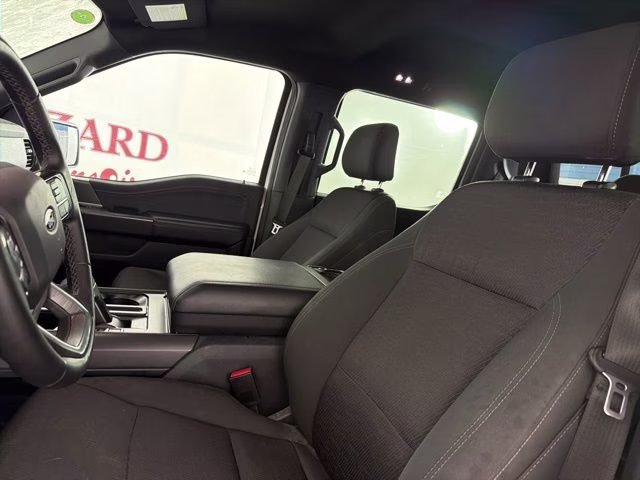 2024 Oxford White Ford F-150 XLT 4X4 Truck