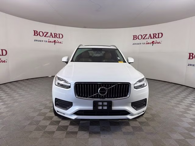 2020 Crystal White Volvo XC90 T6 Momentum AWD SUV