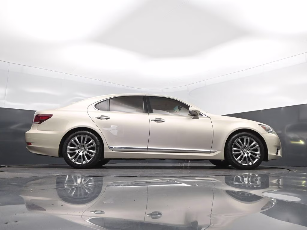 2016 Cashmere Metallic Lexus LS 460 RWD Sedan