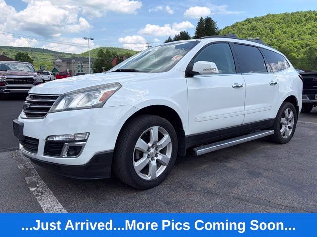 2017 Summit White Chevrolet Traverse LT AWD SUV