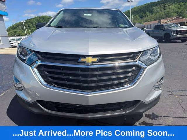 2020 Silver Ice Metallic Chevrolet Equinox LS AWD SUV