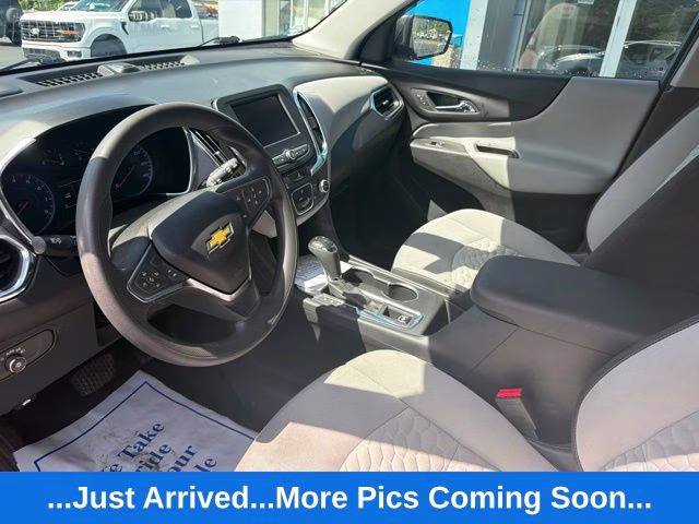 2020 Silver Ice Metallic Chevrolet Equinox LS AWD SUV