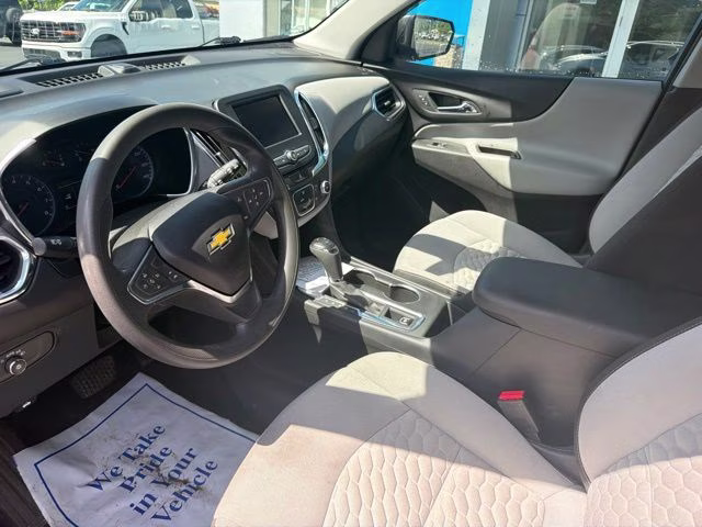 2020 Silver Ice Metallic Chevrolet Equinox LS AWD SUV