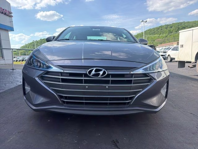 2019 Machine Gray Hyundai Elantra SEL FWD Sedan