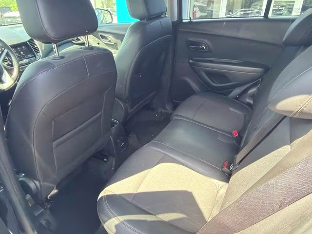 2022 Midnight Blue Metallic Chevrolet Trax LT AWD SUV