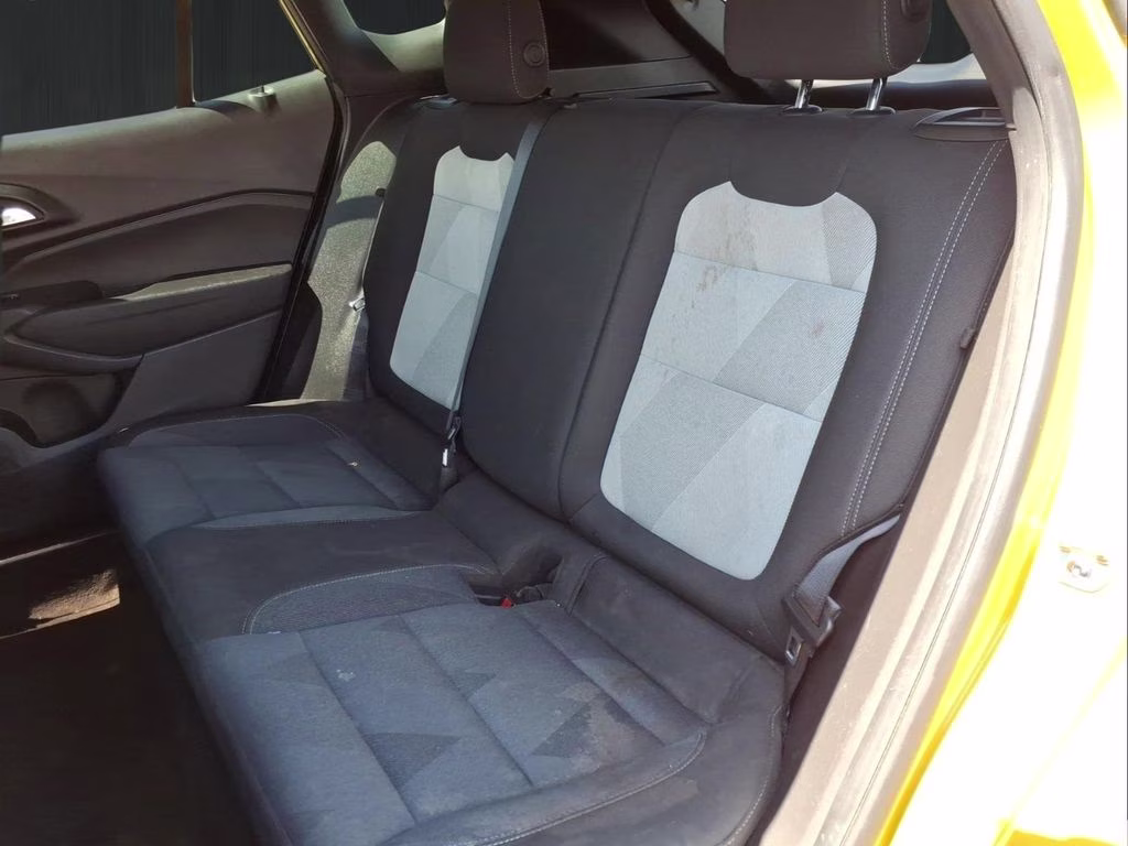 2024 Nitro Yellow Metallic Chevrolet Trax 1RS FWD SUV