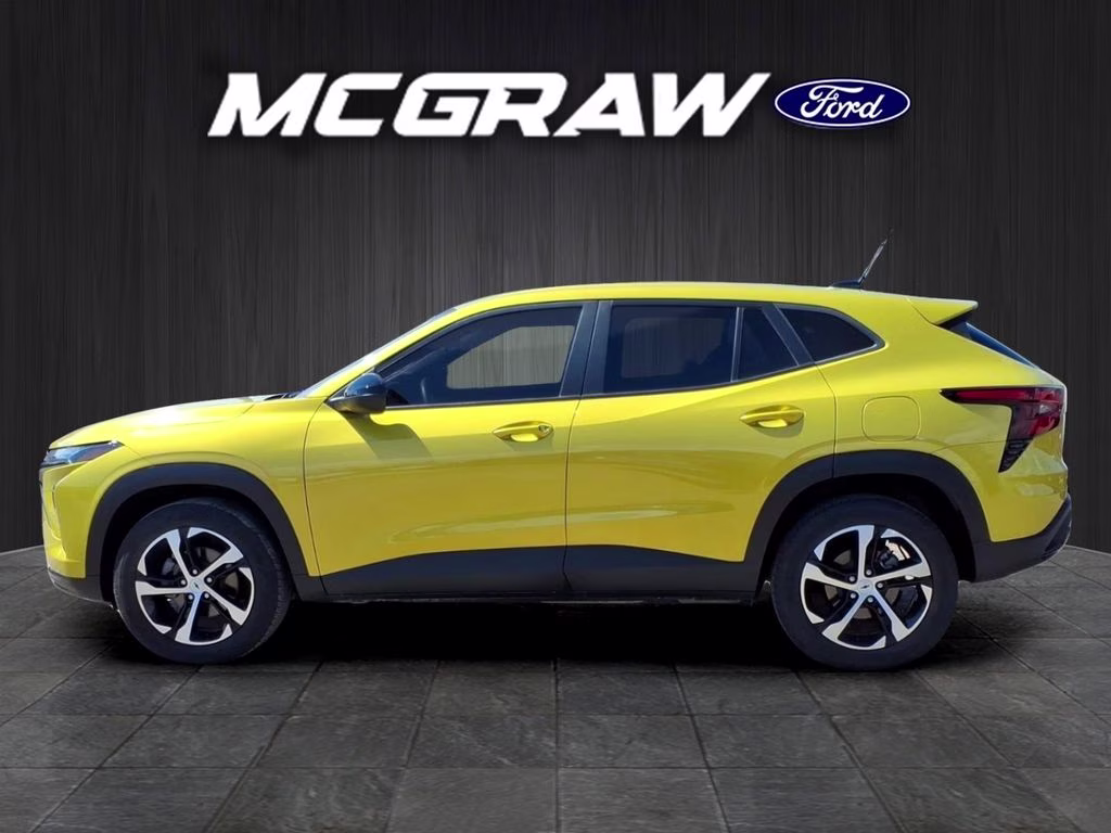 2024 Nitro Yellow Metallic Chevrolet Trax 1RS FWD SUV