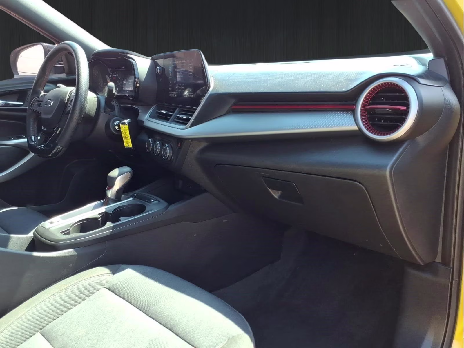 2024 Yellow Metallic Chevrolet Trax 1RS FWD SUV